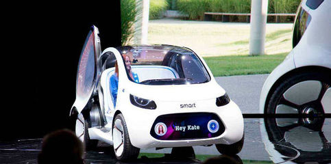 奔驰和丰田新能源汽车哪个好?奔驰smart vision EQ fortwo与丰田RAV4车型对比